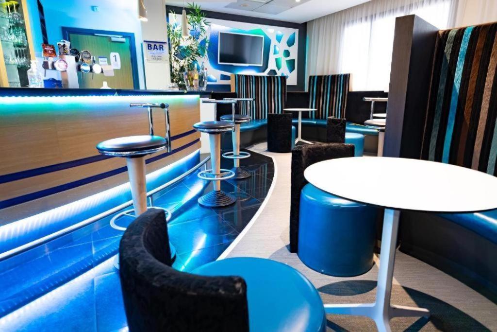 Chati-Bourg Citea Express Dayuse - Suite 3 Pieces W -- 25 Min Paris Montparnasse -- 15 Min Velizy Châtillon Exterior foto